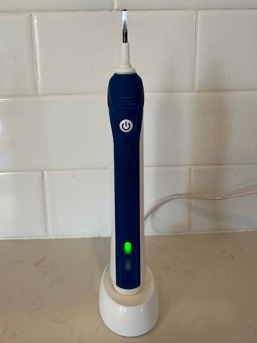 Braun Oral-B Model 3756 Professional Care Electric Toothbrush TESTED WORKS